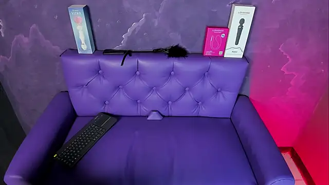 Lili milk20 online show from 17, 10, 2025