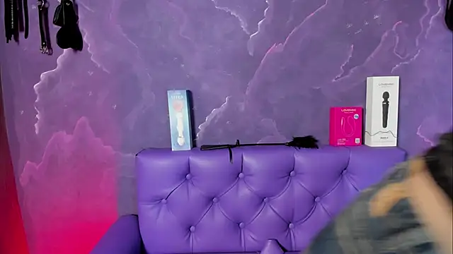 Lili milk20 online show from 24, 10, 2025