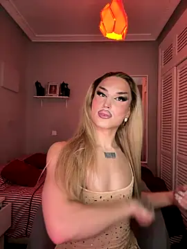 Snapshot of lacattiva chatting on 18, 11, 2025 lacattiva online show from 18, 11, 2025