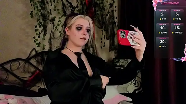 IrisSoCute online show from 31, 10, 2025