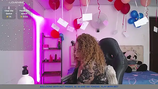 thalia mills19 online show from 14, 2, 2026