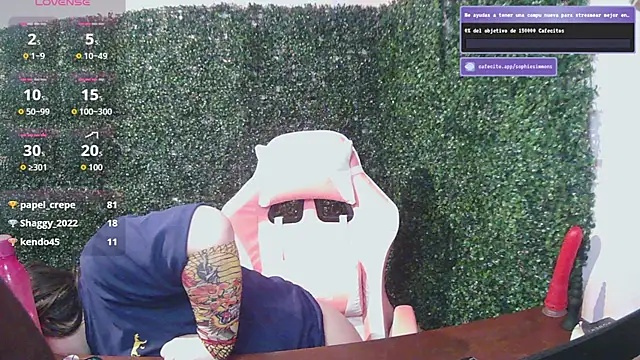 Snapshot of SophieSimmons_ chatting on 15, 9, 2025 SophieSimmons online show from 15, 9, 2025
