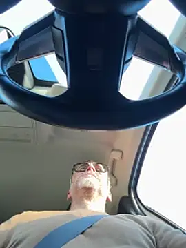 Axl hot online show from 27, 3, 2026