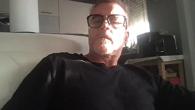 Axl hot online show from 7, 5, 2026