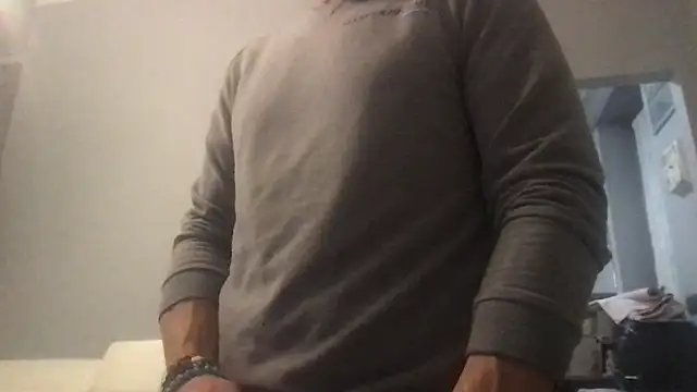 Axl hot online show from 24, 10, 2025