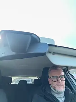 Axl hot online show from 8, 3, 2026