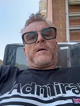 Axl hot online show from 24, 5, 2026