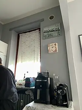 Axl hot online show from 19, 2, 2026