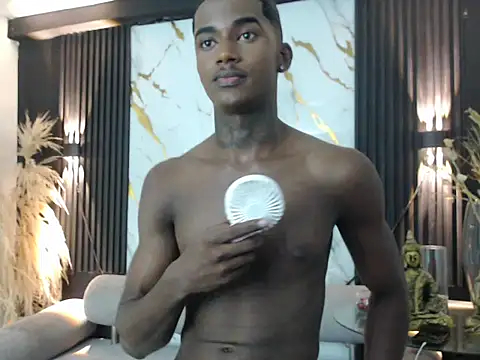 Snapshot of brihansexx chatting on 21, 10, 2025 brihansexx online show from 21, 10, 2025