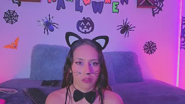 Snapshot of Lolarosesxs chatting on 29, 10, 2025 Lolarosesxs online show from 29, 10, 2025