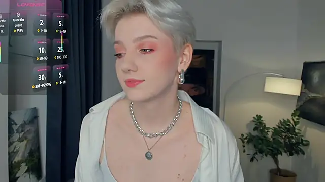 Snapshot of OdelynaAsp chatting on 29, 10, 2025 OdelynaAsp online show from 29, 10, 2025