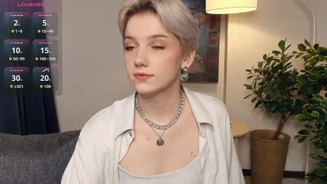 Snapshot of OdelynaAsp chatting on 22, 11, 2025 OdelynaAsp online show from 22, 11, 2025