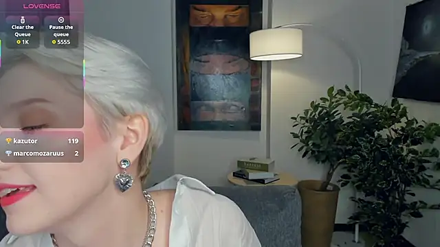 Snapshot of OdelynaAsp chatting on 9, 11, 2025 OdelynaAsp online show from 9, 11, 2025