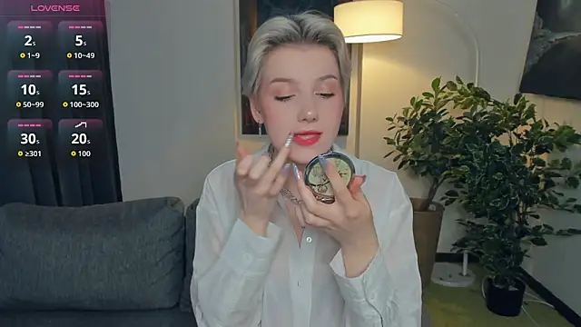 Snapshot of OdelynaAsp chatting on 12, 11, 2025 OdelynaAsp online show from 12, 11, 2025