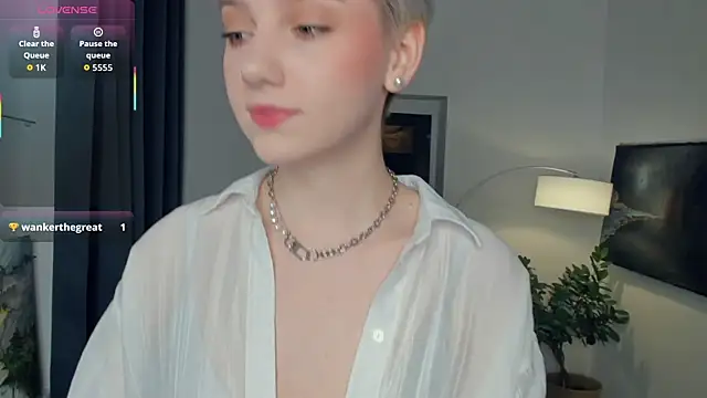 Snapshot of OdelynaAsp chatting on 25, 10, 2025 OdelynaAsp online show from 25, 10, 2025