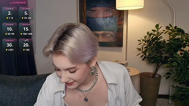 Snapshot of OdelynaAsp chatting on 20, 11, 2025 OdelynaAsp online show from 20, 11, 2025