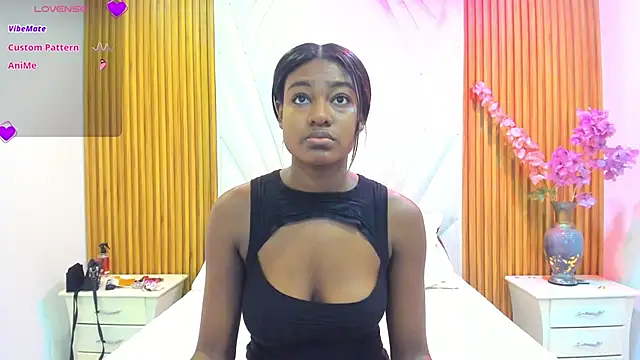 Emilia  Cam online show from 7, 10, 2025