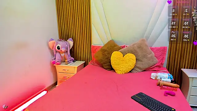 Emilia  Cam online show from 16, 9, 2025