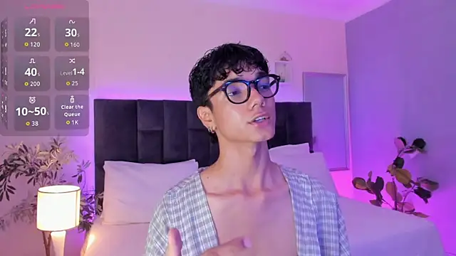 Snapshot of Phillicious__ chatting on 21, 11, 2025 Phillicious online show from 21, 11, 2025