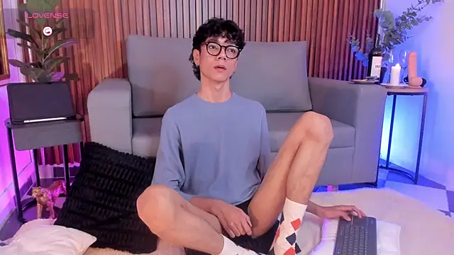 Snapshot of Phillicious__ chatting on 14, 2, 2026 Phillicious online show from 14, 2, 2026