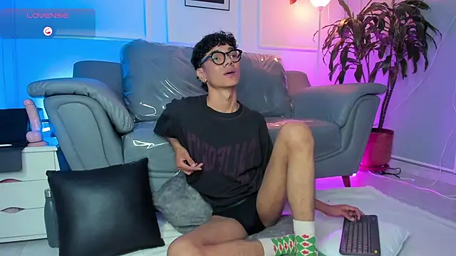 Snapshot of Phillicious__ chatting on 29, 3, 2026 Phillicious online show from 29, 3, 2026