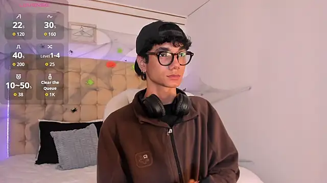 Snapshot of Phillicious__ chatting on 14, 10, 2025 Phillicious online show from 14, 10, 2025