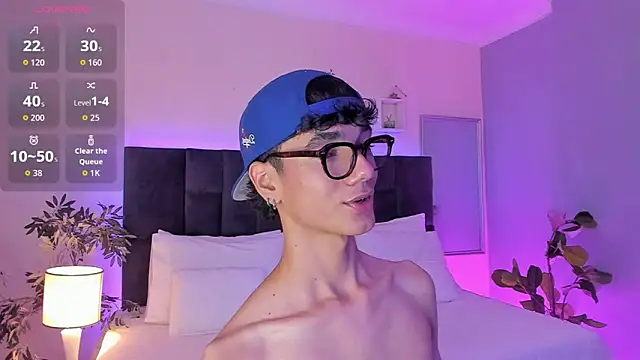 Snapshot of Phillicious__ chatting on 10, 11, 2025 Phillicious online show from 10, 11, 2025