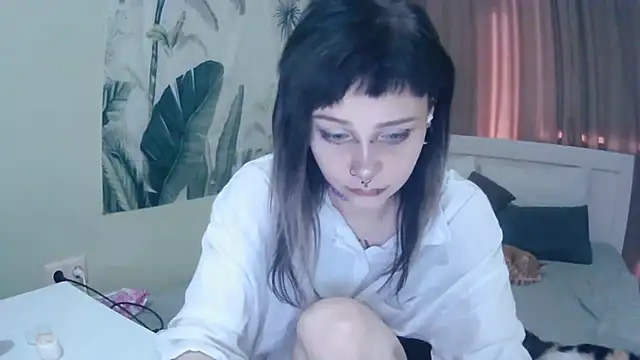 SineKiraReal online show from 9, 9, 2025