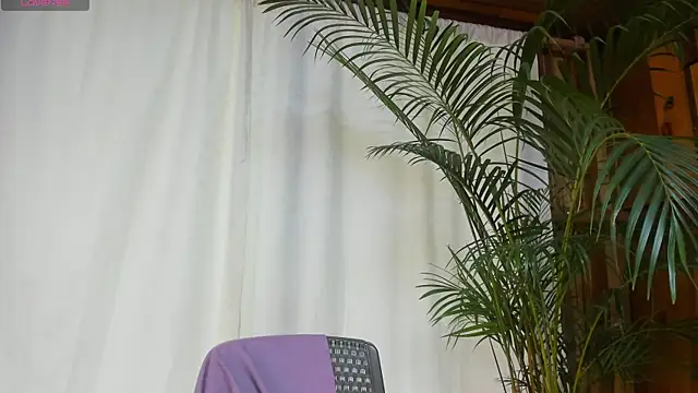Snapshot of aliciakozlov chatting on 14, 5, 2026 aliciakozlov online show from 14, 5, 2026