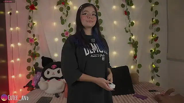cutee andrea online show from 9, 7, 2026