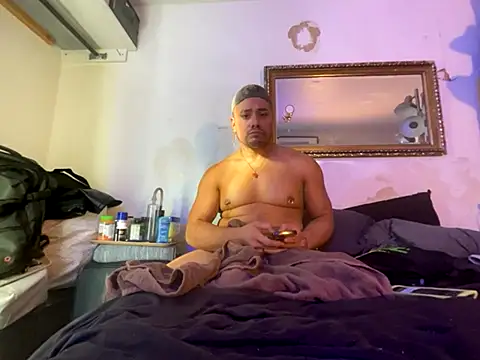 GirThyDock online show from 16, 11, 2025