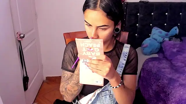 Samanthademonx20  online show from 8, 11, 2025