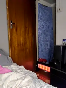 malaika1999 online show from 4, 6, 2026