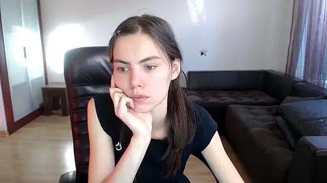 AmelieReve online show from 16, 9, 2025