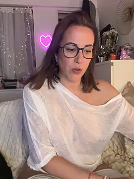 MarahWdsn online show from 24, 6, 2026