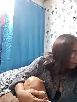 Snapshot of Avannay chatting on 23, 11, 2025 Avannay online show from 23, 11, 2025