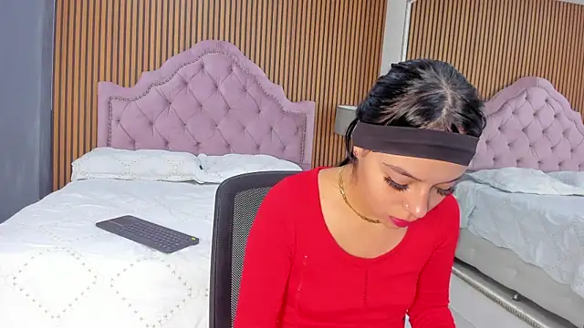 IvonnePrince  online show from 9, 9, 2025