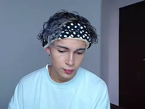 john vichenso online show from 28, 10, 2025