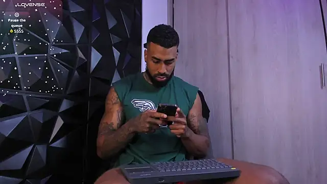 OstinDaniels online show from 9, 10, 2025