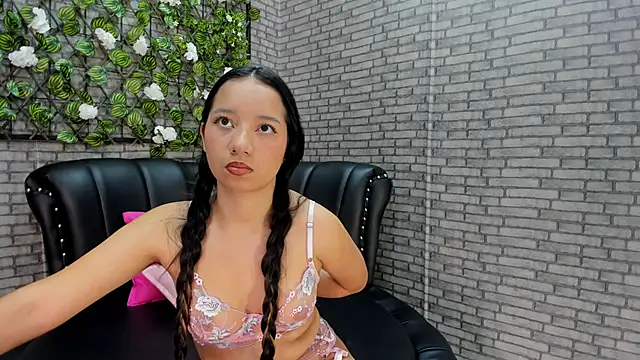 akimy teen online show from 20, 9, 2025