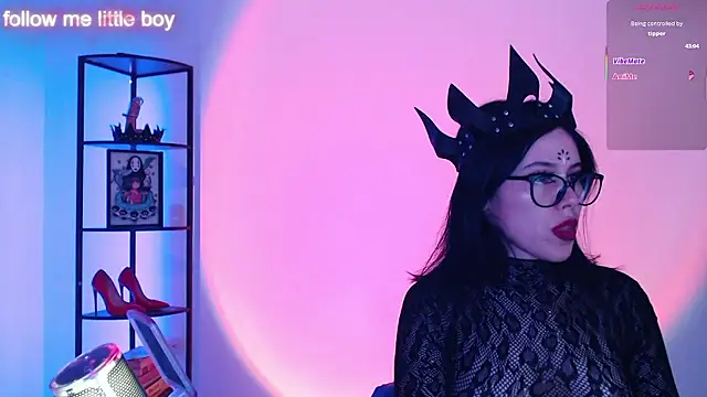 girldom online show from 10, 1, 2026