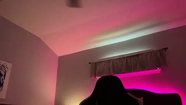 ValentinaPlays online show from 5, 11, 2025