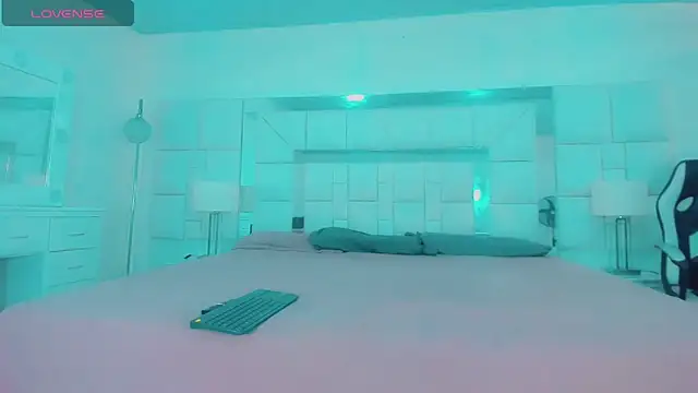 Britany montiel online show from 10, 1, 2026