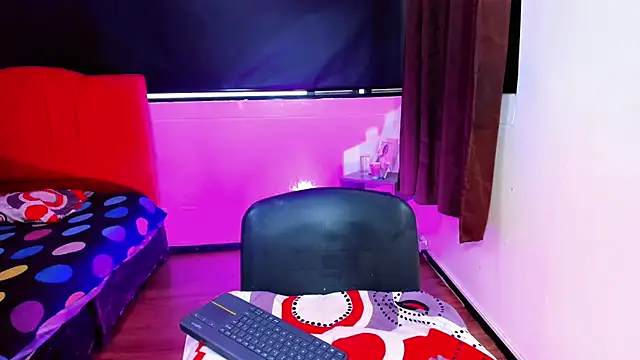 Britany montiel online show from 15, 4, 2026