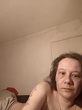 Snapshot of zeousseelphie chatting on 29, 4, 2026 zeousseelphie online show from 29, 4, 2026