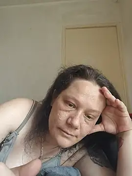 Snapshot of zeousseelphie chatting on 31, 5, 2026 zeousseelphie online show from 31, 5, 2026