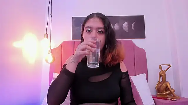 Niaa Stark online show from 30, 4, 2026