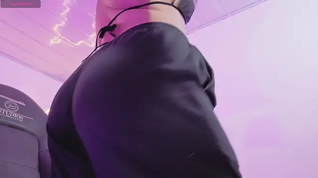 ZURY TAY online show from 31, 3, 2026