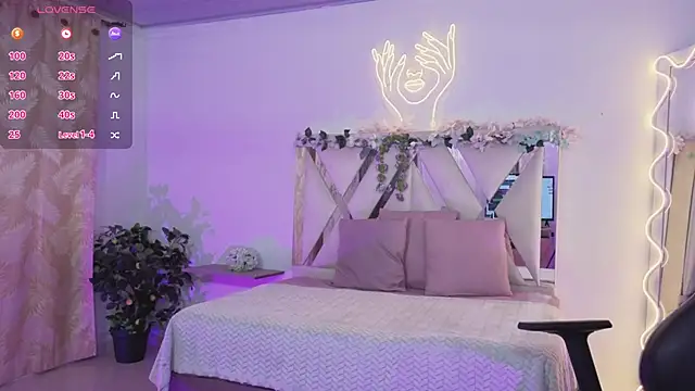 ZURY TAY online show from 28, 4, 2026