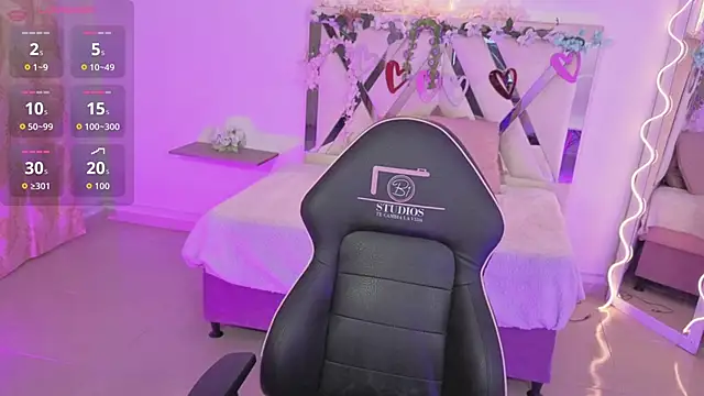 ZURY TAY online show from 27, 10, 2025